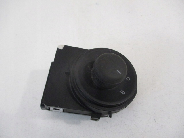 фото №1, Opel astra 4 j переключатель регулировки зеркал 13271827