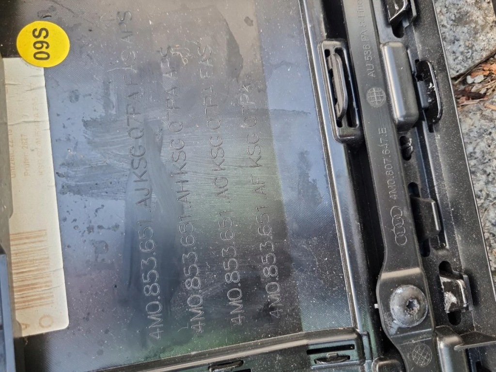 Бампер решётка радиатора перед 4m0853651aj audi q7 lift в Украине