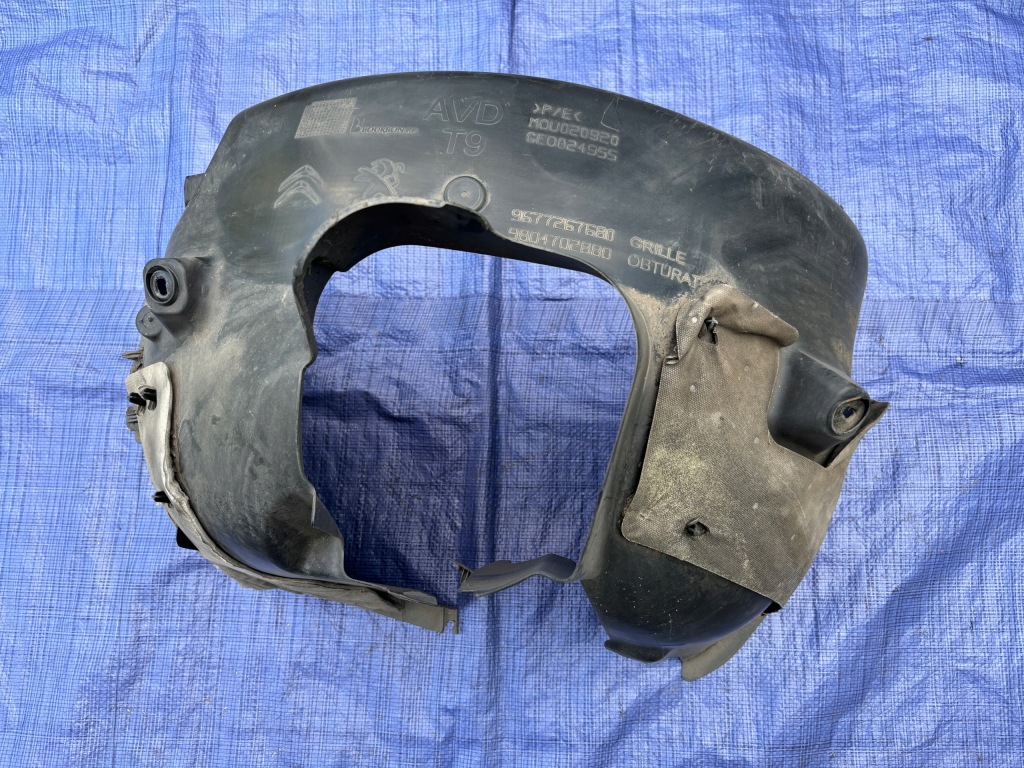 фото №1, Peugeot 308 t9 підкрилок передні праве