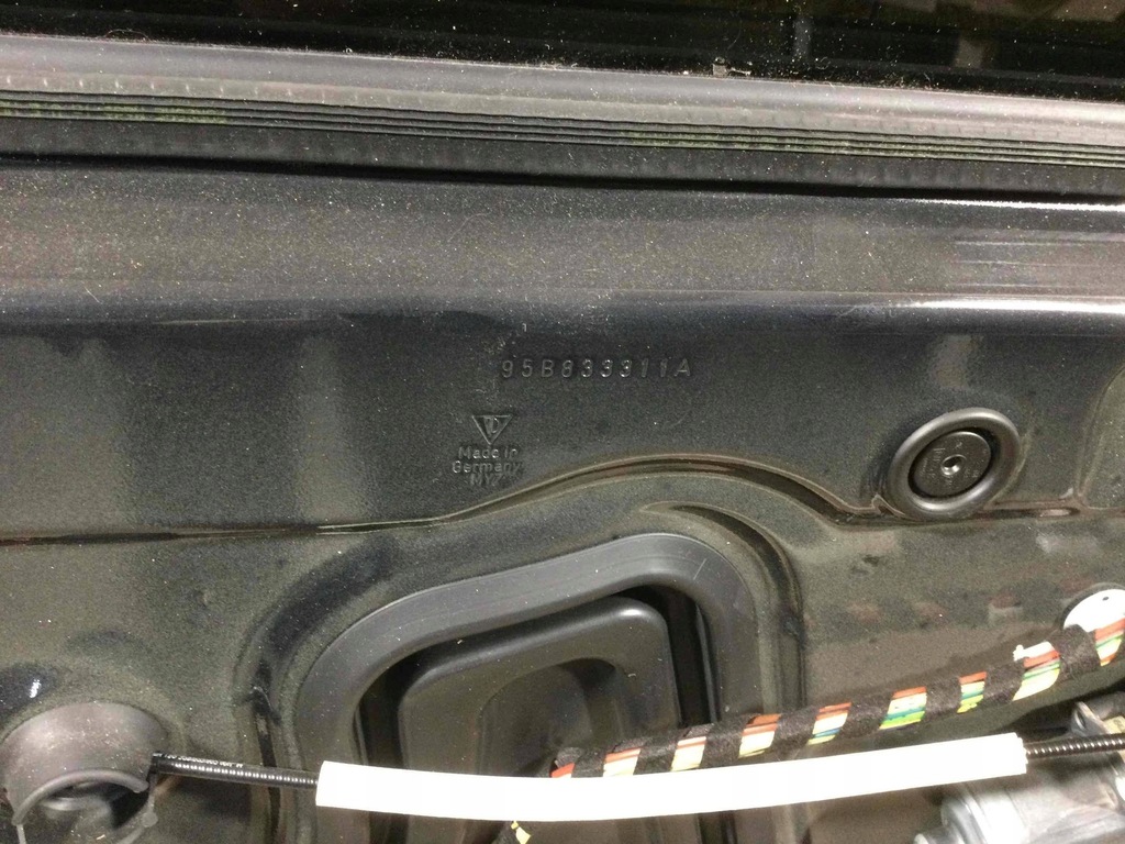 фото №11, Porsche macan дверь задние левая задняя 95b833311a 95b833021grv