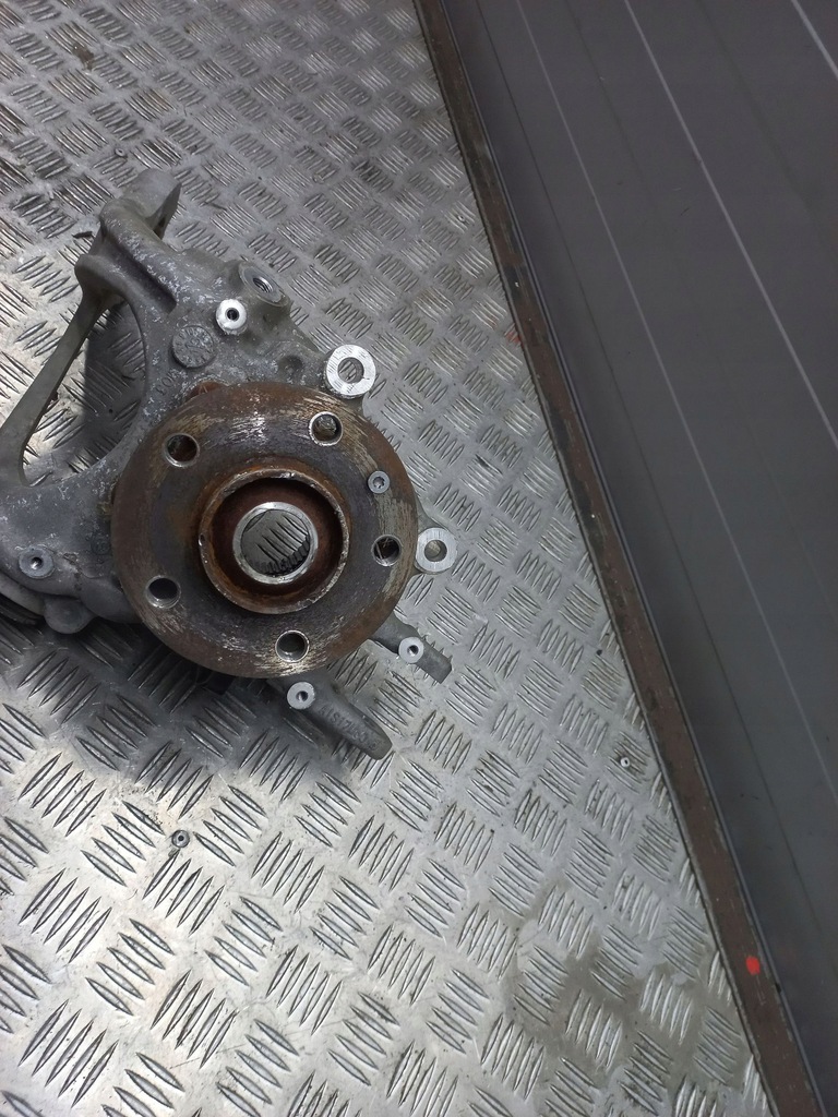 фото №10, Audi a7 s7 4g 2011 задняя сторона левая ступица колеса заднего