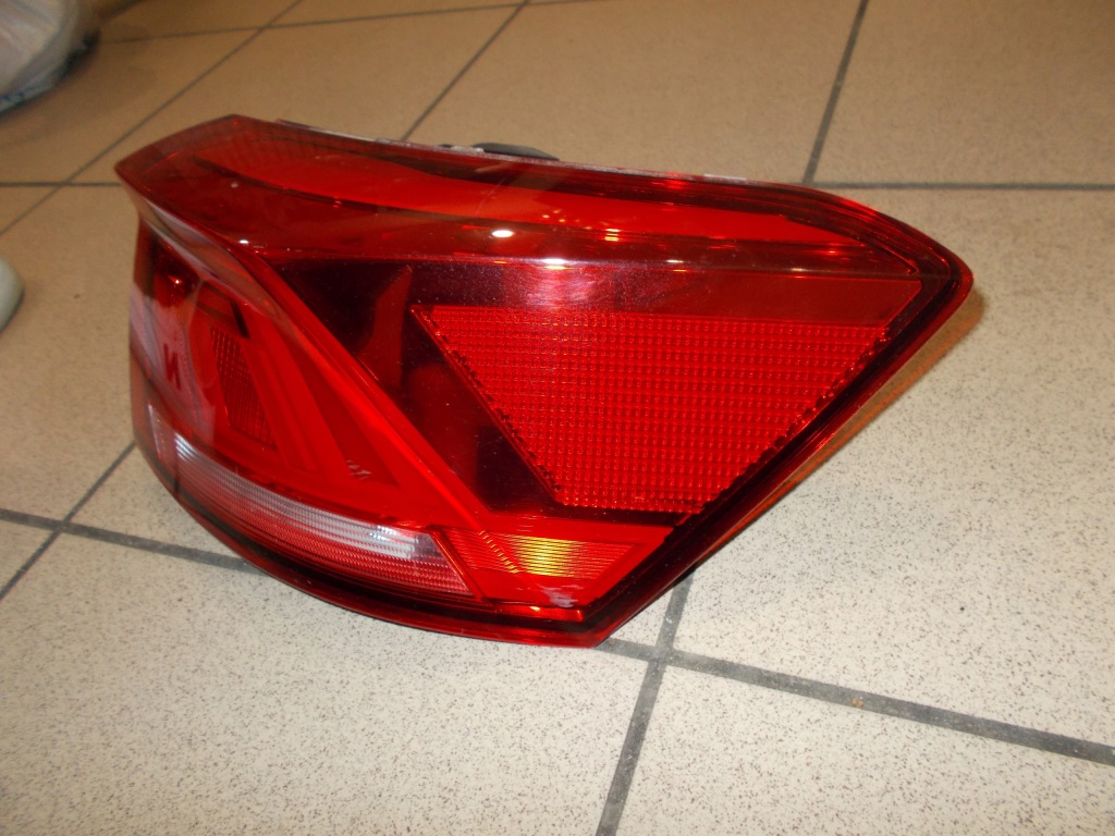 фото №3, Лампа задняя vw t-roc cabrio правая 2gc945096