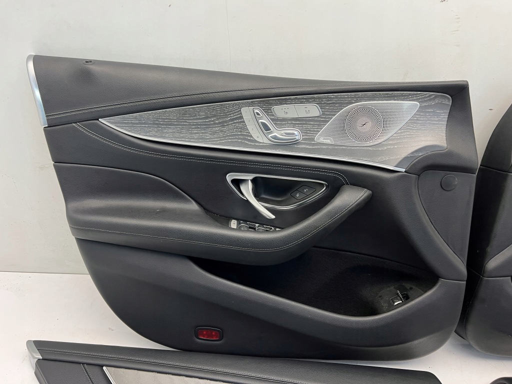 фото №16, Mercedes cls w257 салон сиденья кожа заднее сиденье комплект europa n