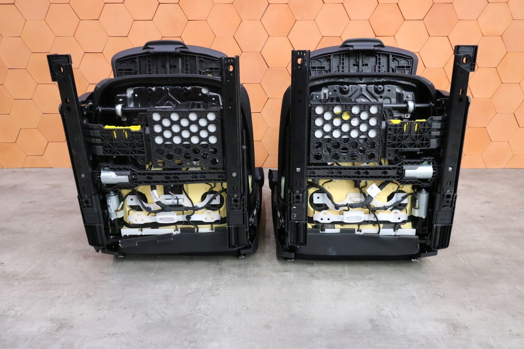 фото №15, Bmw i4 g26 салон сиденья заднее сиденье обшивки туннель m-pakiet вентилируемые подогрев