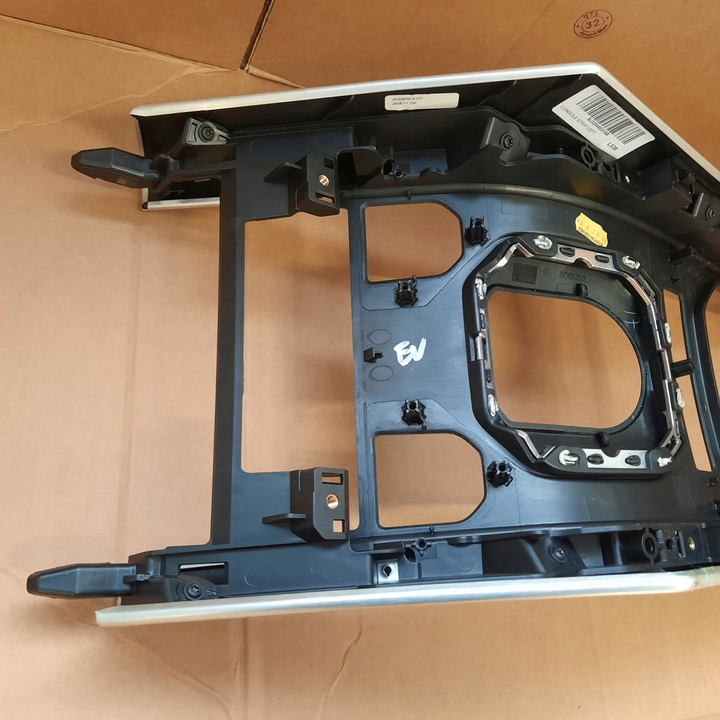 фото №11, Range rover evoque тунель середній bj32 044e