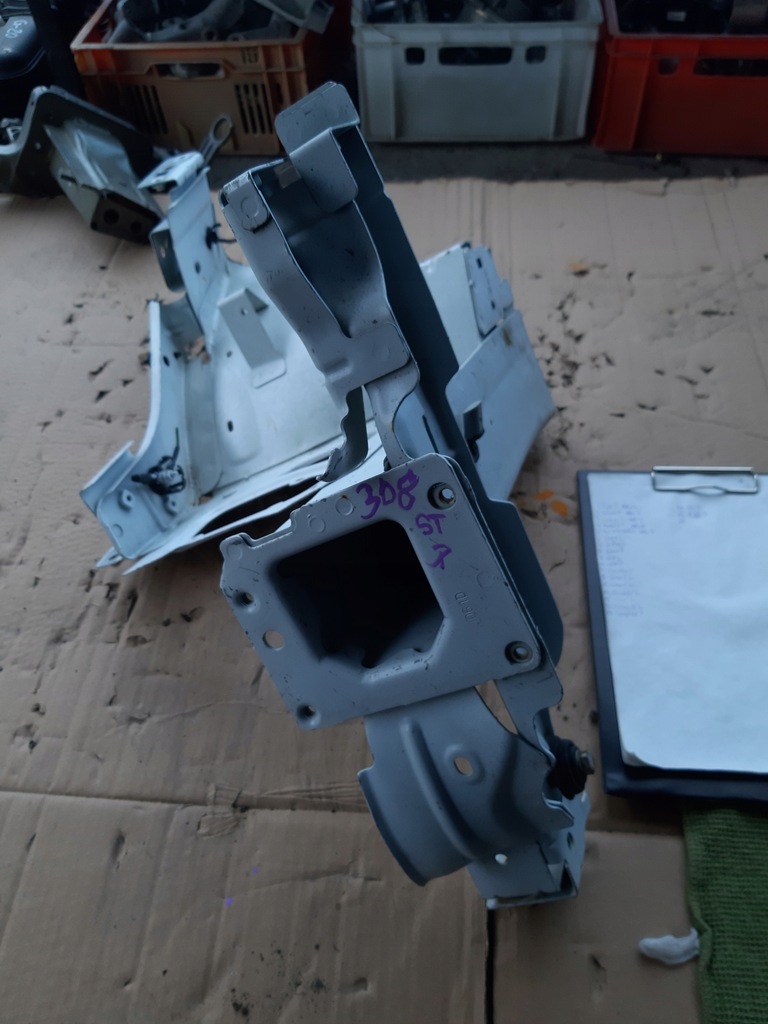 фото №1, Четверть лонжерон правая перед 308