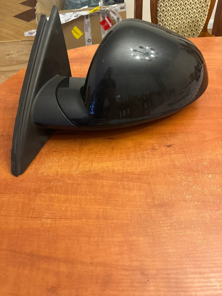 Купити Opel оригінальний номер 13320192 дзеркало