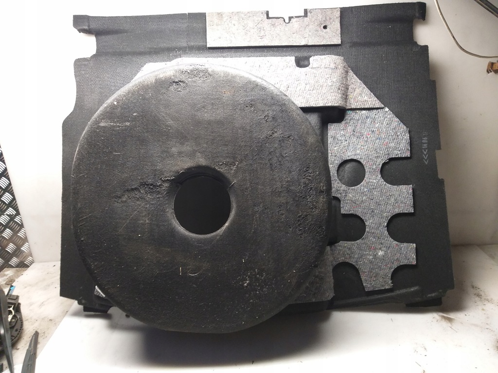 фото №2, Вкладиш оббивка багажника renaut megane iv kombi