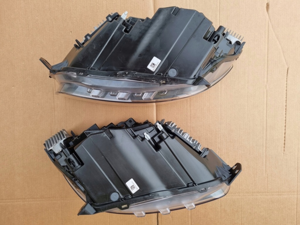 Volvo xc40 mid led ліхтарі  фара ліва правий Київ