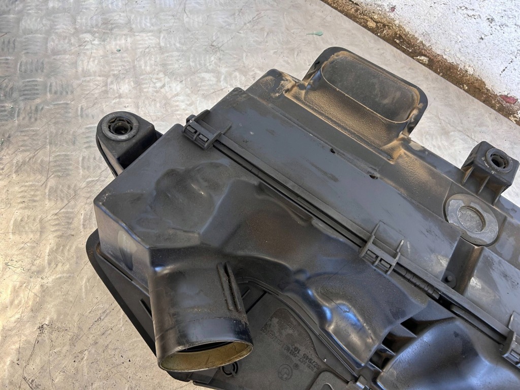 Корпус фільтра повітря bmw x5m e70 7589648 Зі Шроту
