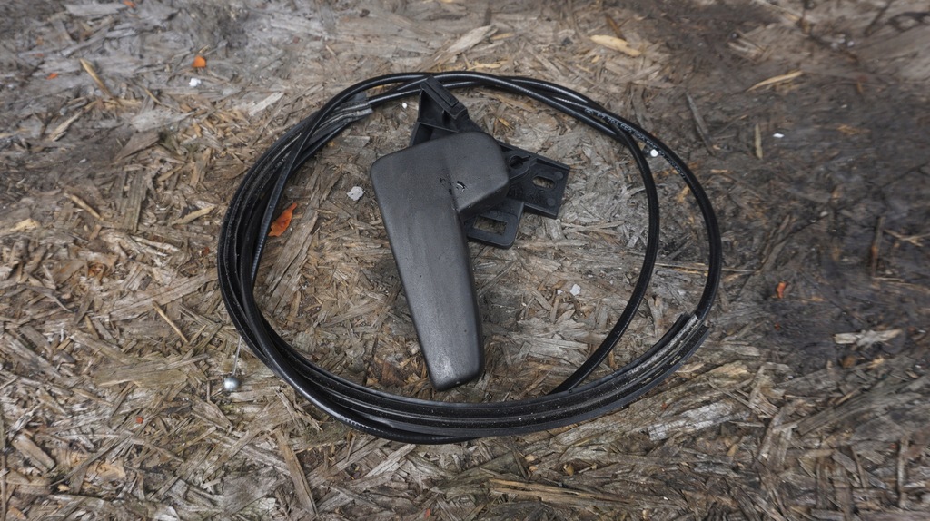 фото №1, Skoda octavia iv трос капот + ручка 5e3823535