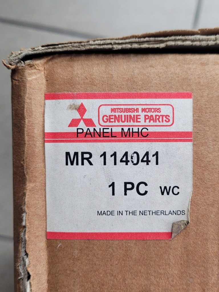 фото №9, Mitsubishi carisma консоль средняя центральная mr114041 nowa! оригинал