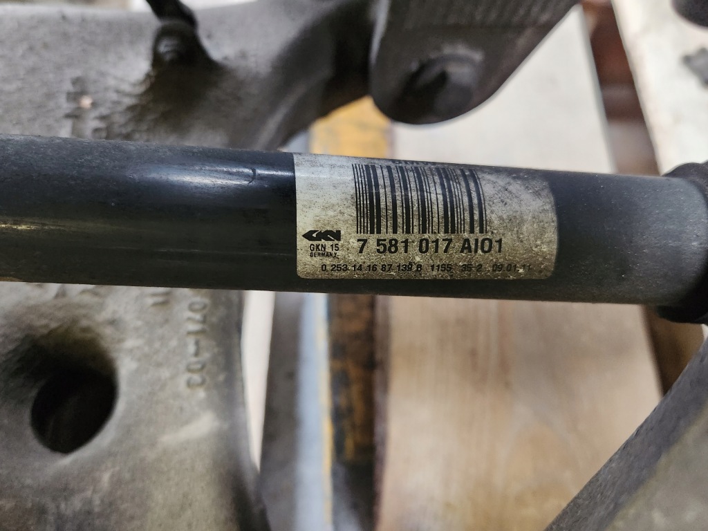 Купити Bmw 5 f11 f10 привідний вал poloska ліва 7581017