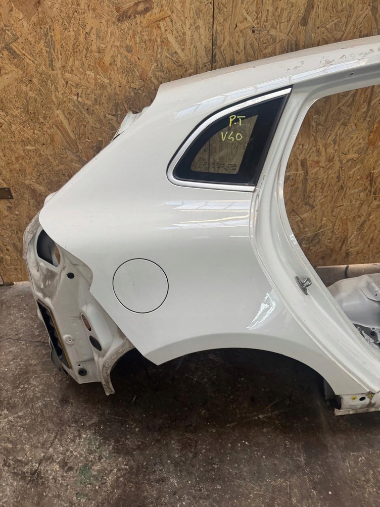 фото №1, Чверть крила правий задня volvo v40 ii 2012-2018r w-wa