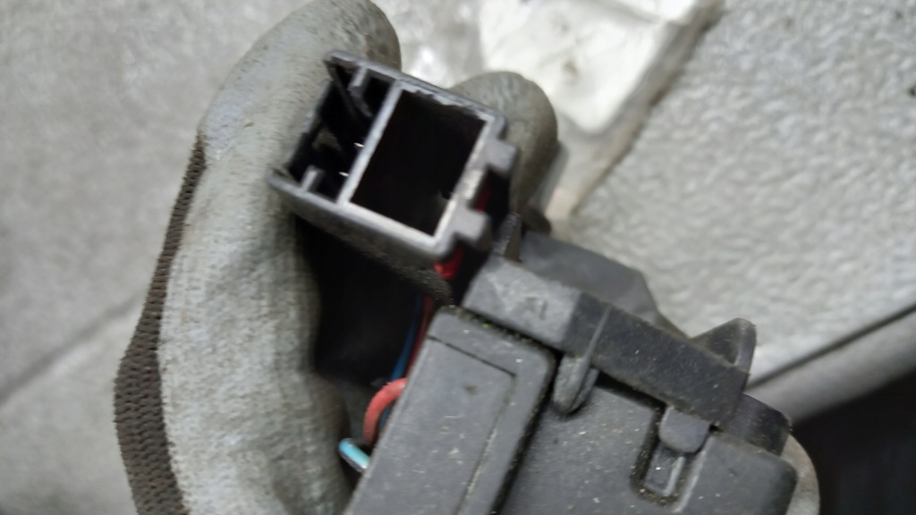 фото №4, Замок крышки opel meriva 2pin 90534783