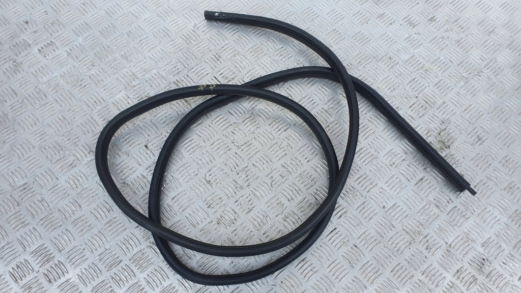 фото №1, Прокладка двері правий перед nissan micra k14 17-