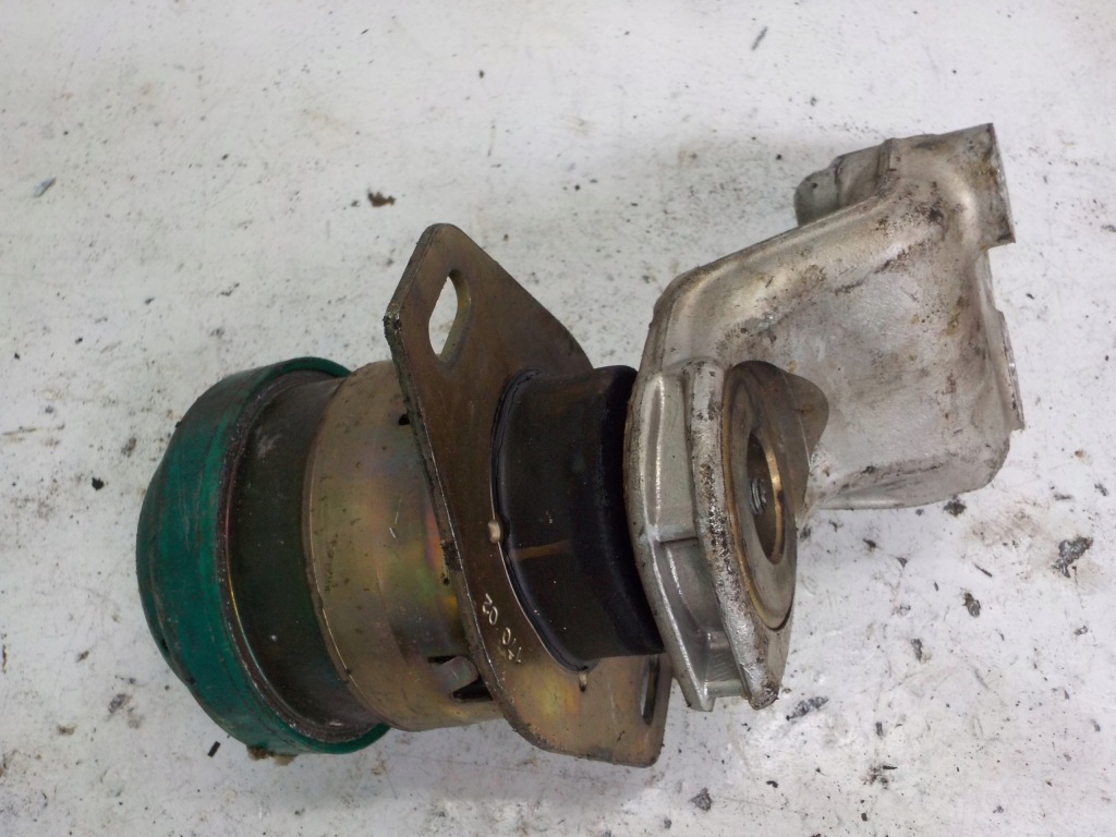 фото №1, Citroen c5 3.0 v6 подушка кронштейн двигателя