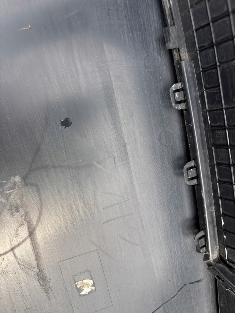 Tesla model y бампер задняя задний 1540121-01-e Киев