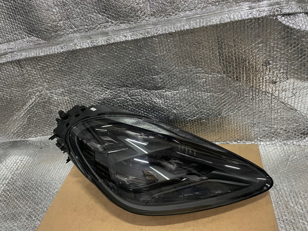 Купити Porsche cayenne 9y фара full led matrix правий eur