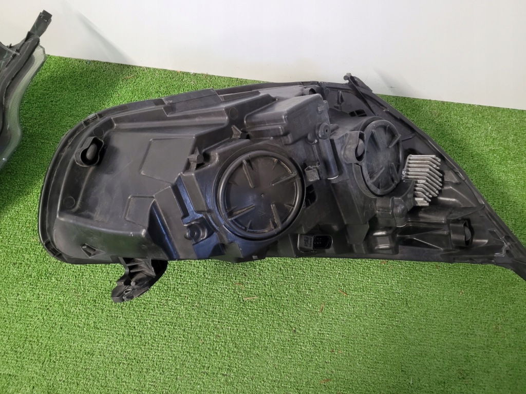 Ford transit custom рестайлинг  фара правый  левая фара линза обычная led с Разборки