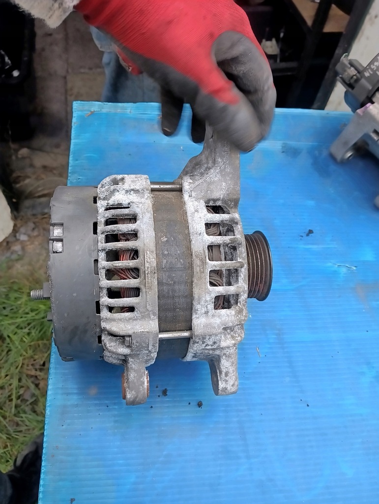 Mercedes w246 b-klasa 1.8cdi генератор a0009063322 0125711028 в Украине