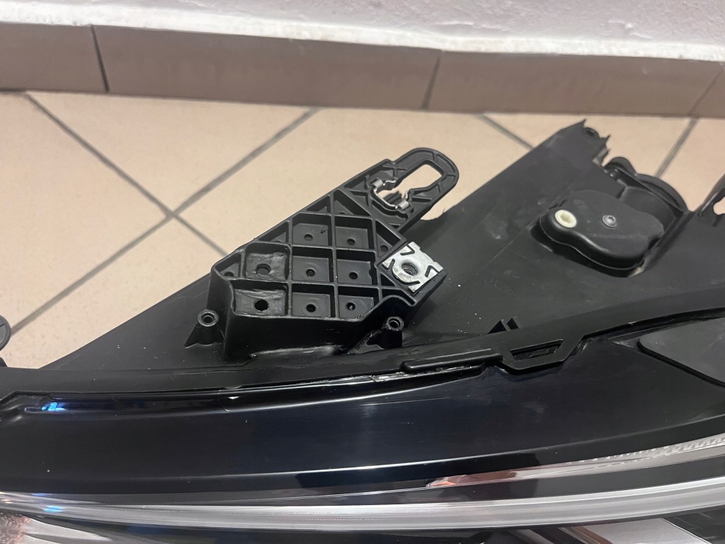 фото №11, Lama передня перед ліва seat leon iv 4 full led 5fb