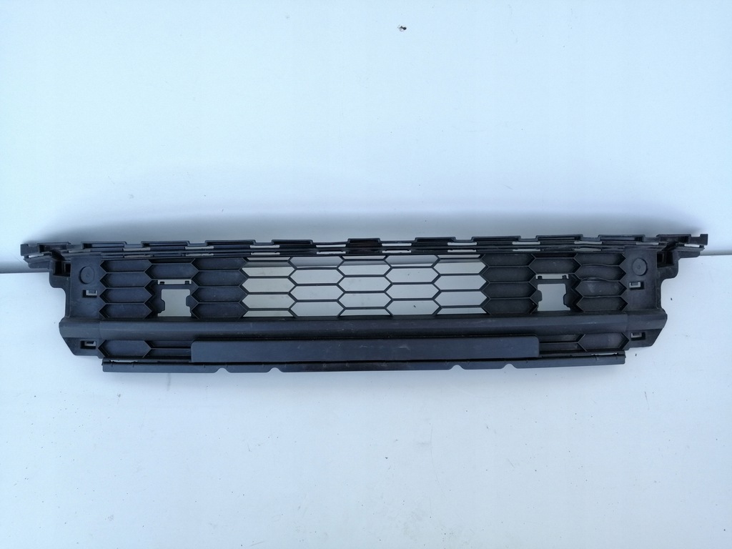 фото №1, Skoda kodiaq решётка средняя бампера перед