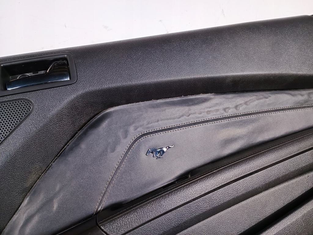 фото №7, Обшивка дверь правый premium plus ford mustang v 2010-2014