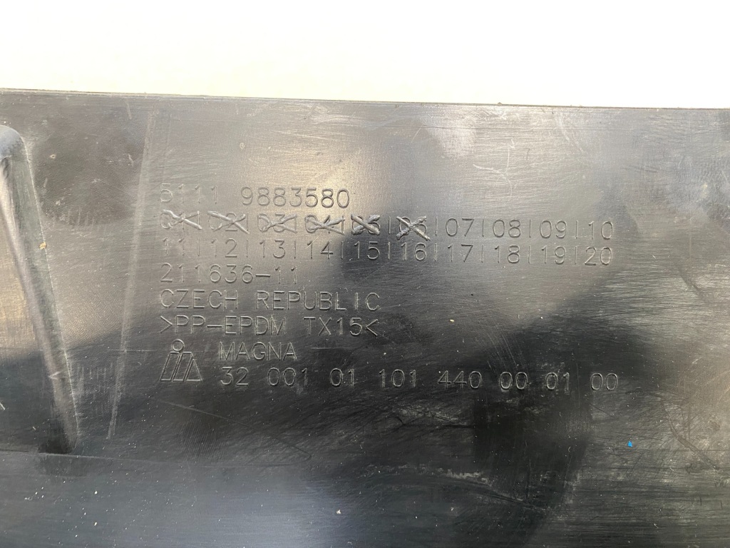 Bmw x1 u11 молдинг накладка dół бампера кутик правий перед 9883580 Доставка