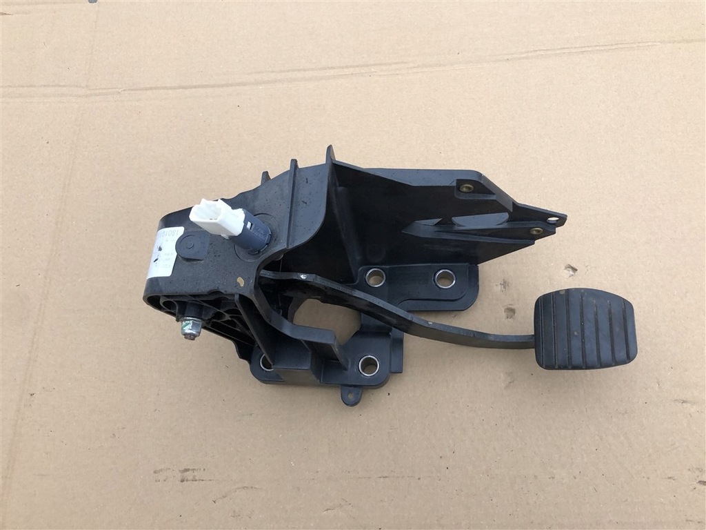 фото №1, Педаль тормоза 2.3 dci автоматическая коробка передач master iii 10-19r.