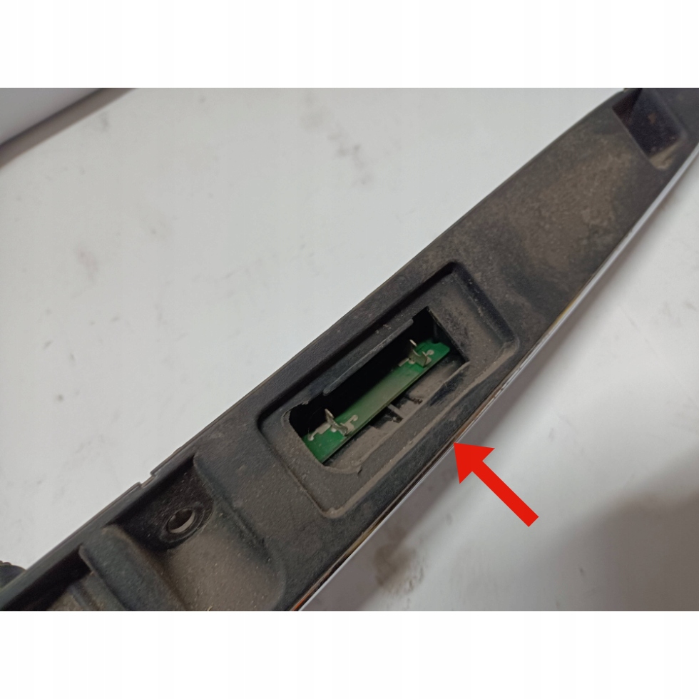 фото №4, Накладка кришки освітлення номерного знака mini one - cooper coupe r56 r57 7151140