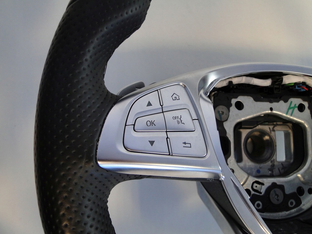 фото №9, Mercedes c w205 205 повітропровід amg пелюстки перемикання