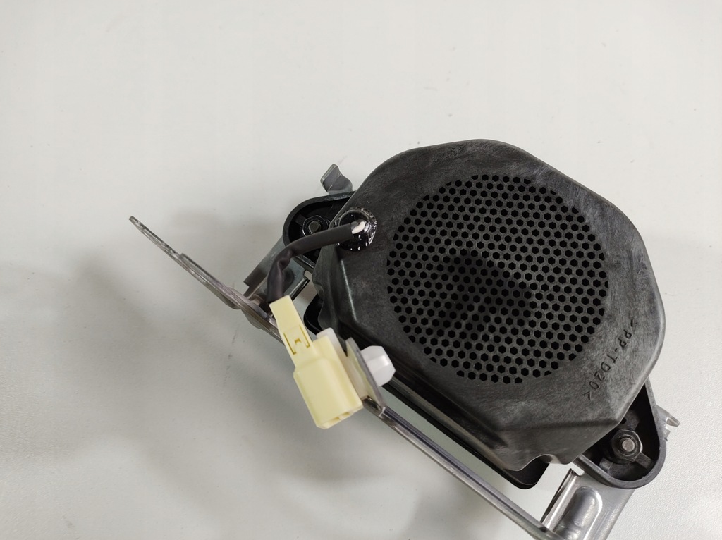фото №5, Lexus is300h 13r speaker assy 86150-53020