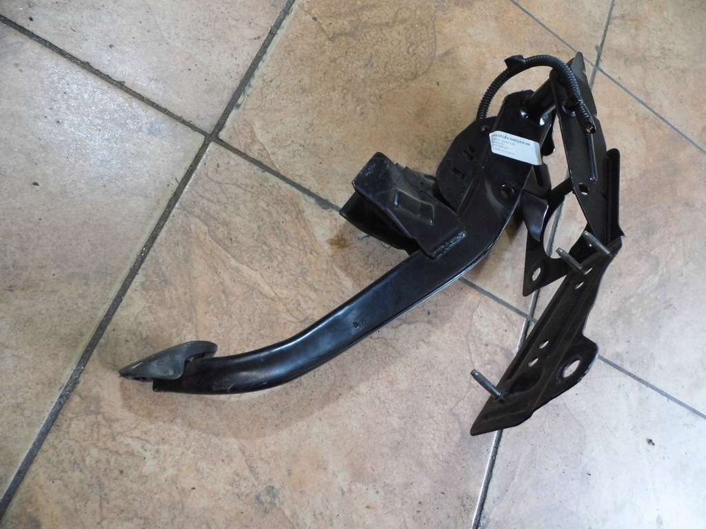 фото №5, Volvo v50 s40 ii 2.0d 06' педаль гальма 4n512467cb