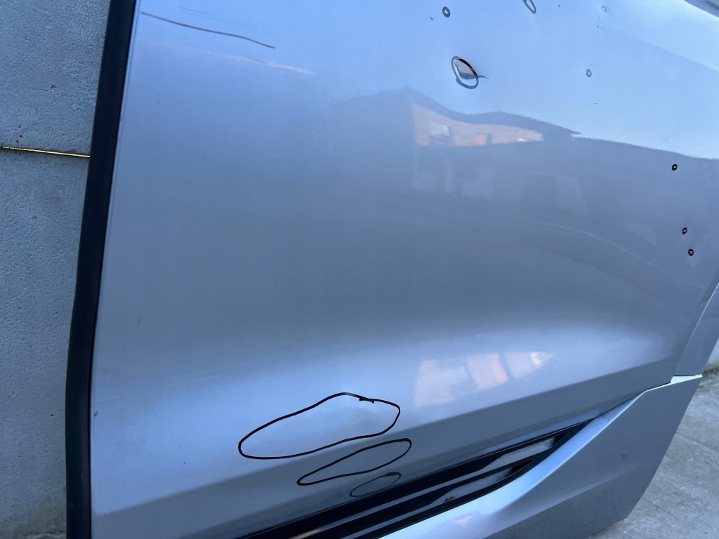 Двері audi etron 4k 4ke задній лівий Зі Шроту