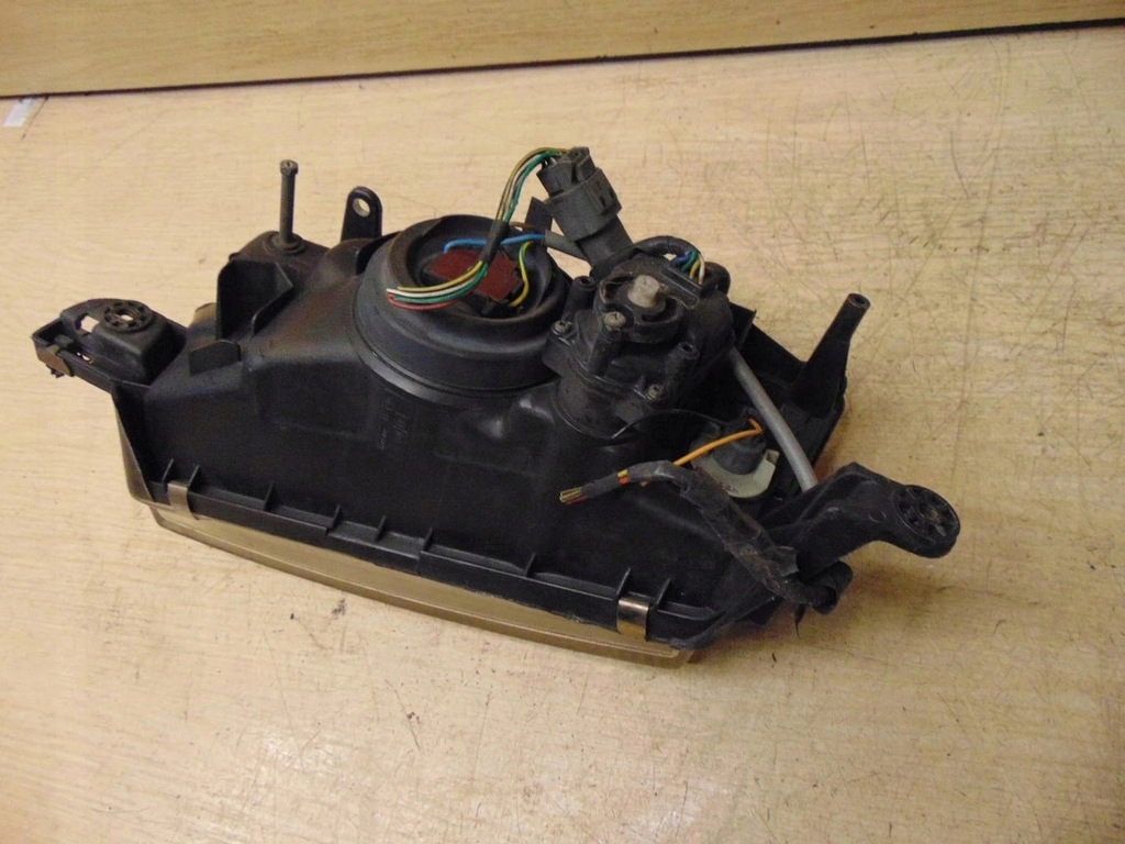 фото №7, Лампа права перед subaru legacy 94- europa