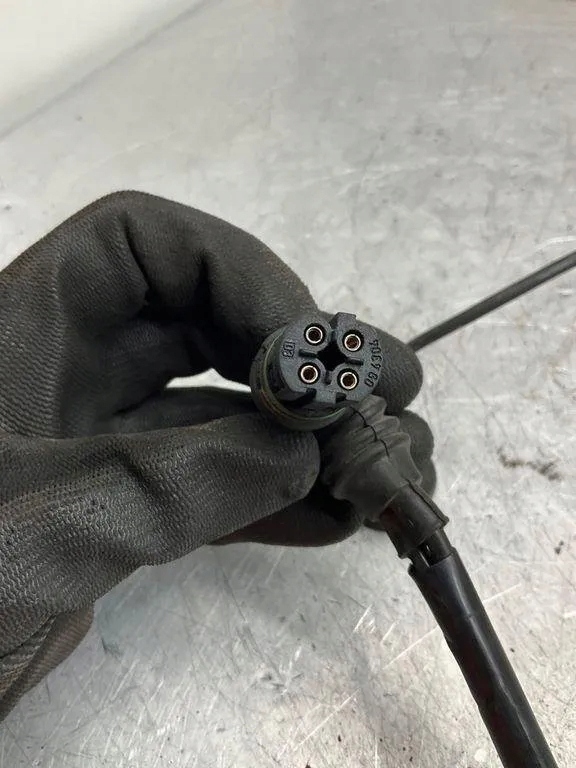 фото №8, Датчик ударный bmw 5 e60 1741650 4.4l бензиновый 2004