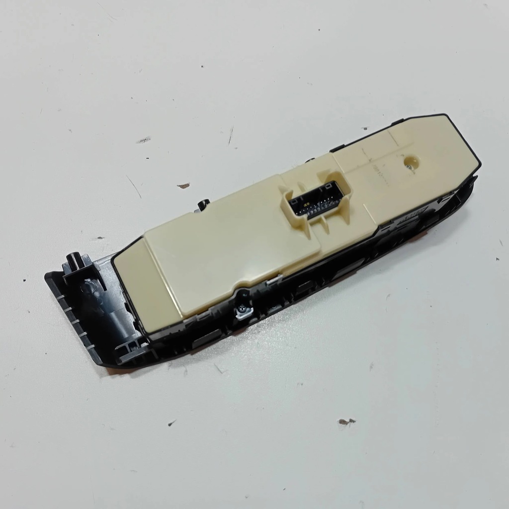 фото №9, Kia sorento iii панель переключатель стекло правый przó