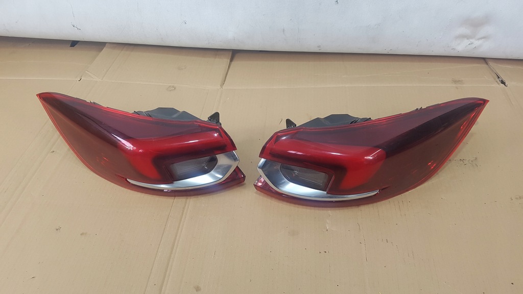 фото №1, Лампа задняя левая insignia b kobmi