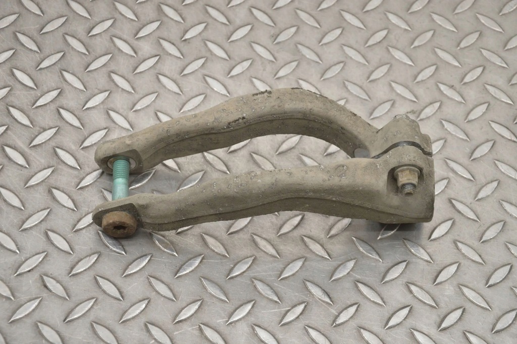 фото №1, Land rover range rover velar 2017 правая сторона нижний рычаг передний