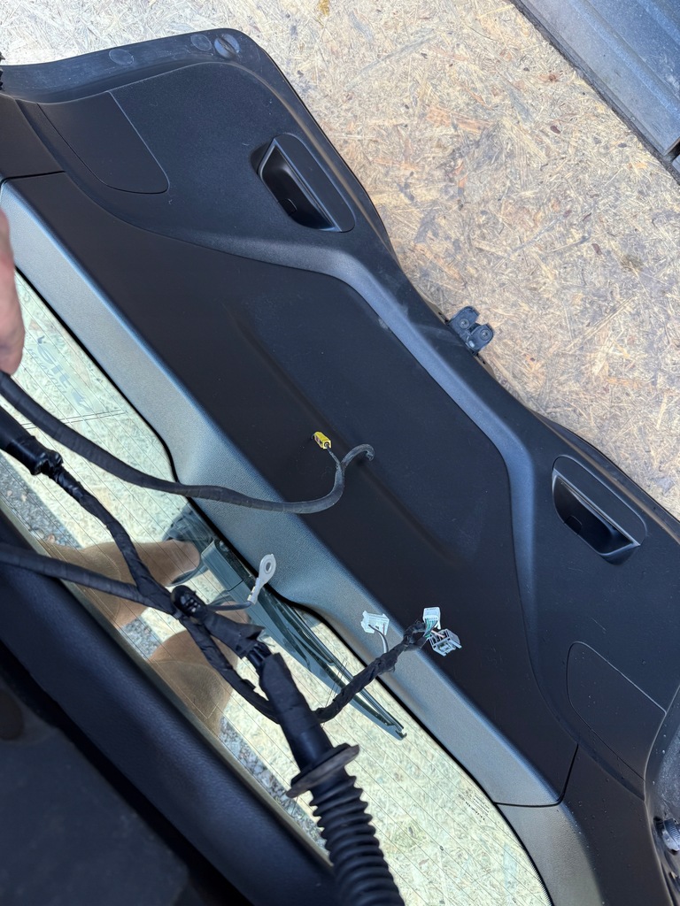 фото №5, Крышка багажника задняя задняя комплектная renault megane iv kombi tegne