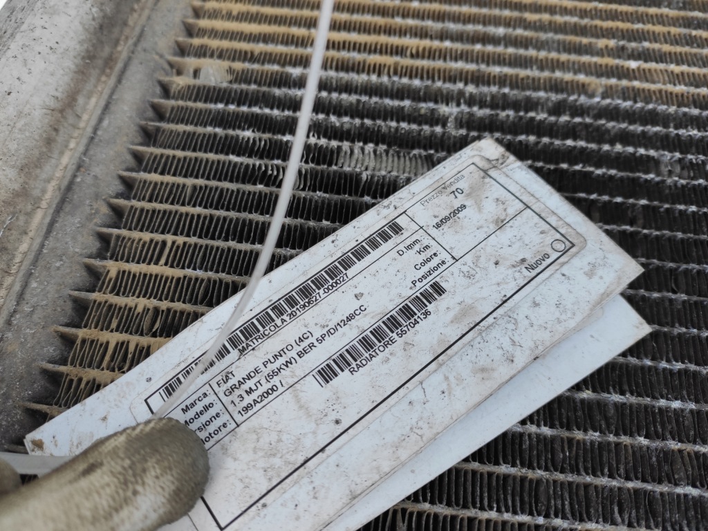 Радіатор води кондиціонер вентилятор grande punto 1.3 d в Україні