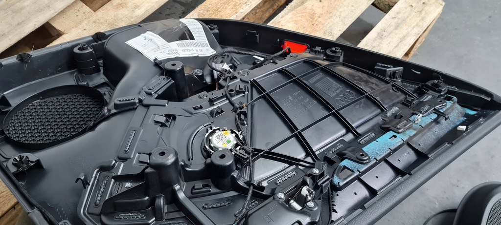 фото №11, S3 8v sedan a3 обшивка дверь левый правый задняя sedan 8v5867305 8v5867306