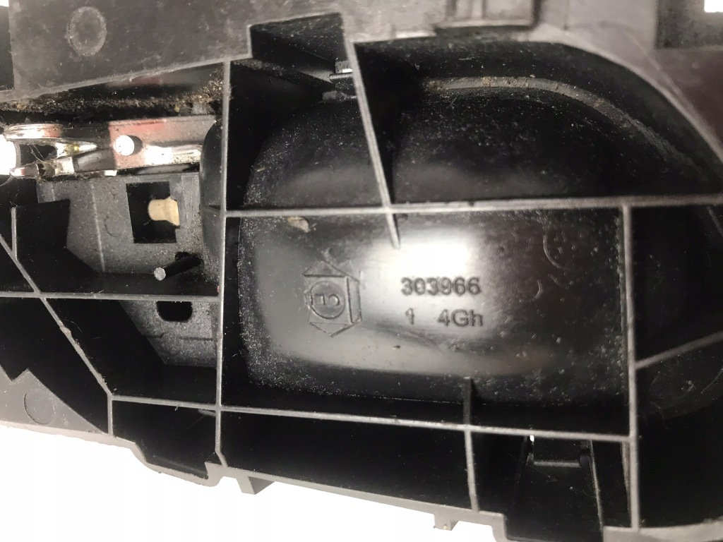 фото №4, Peugeot 207 ручка внутренняя левый перед 2006-2012