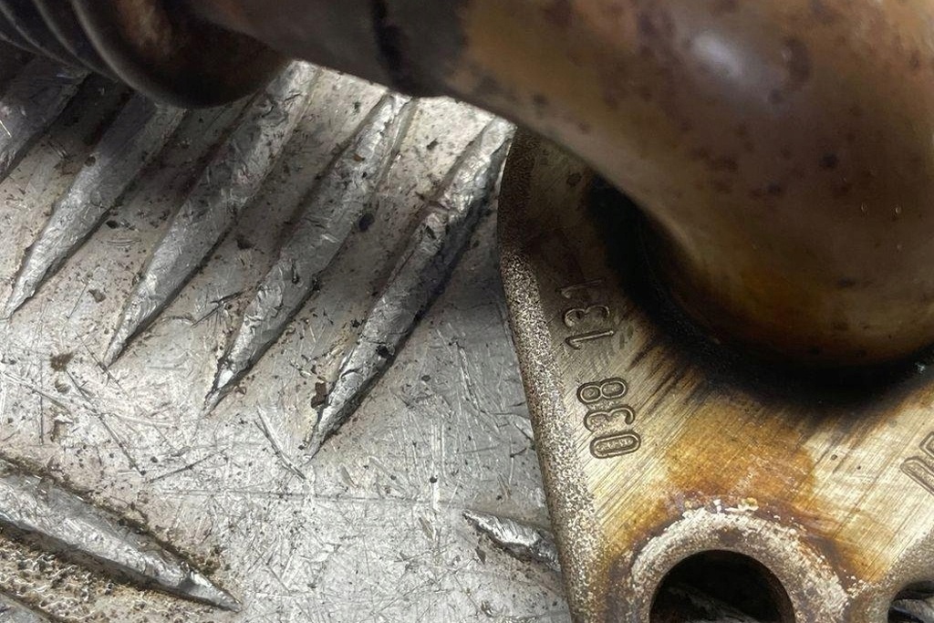 фото №7, Трубка egr vw passat b7 alltrack 365 038131521cd 1.9l дизель 2007