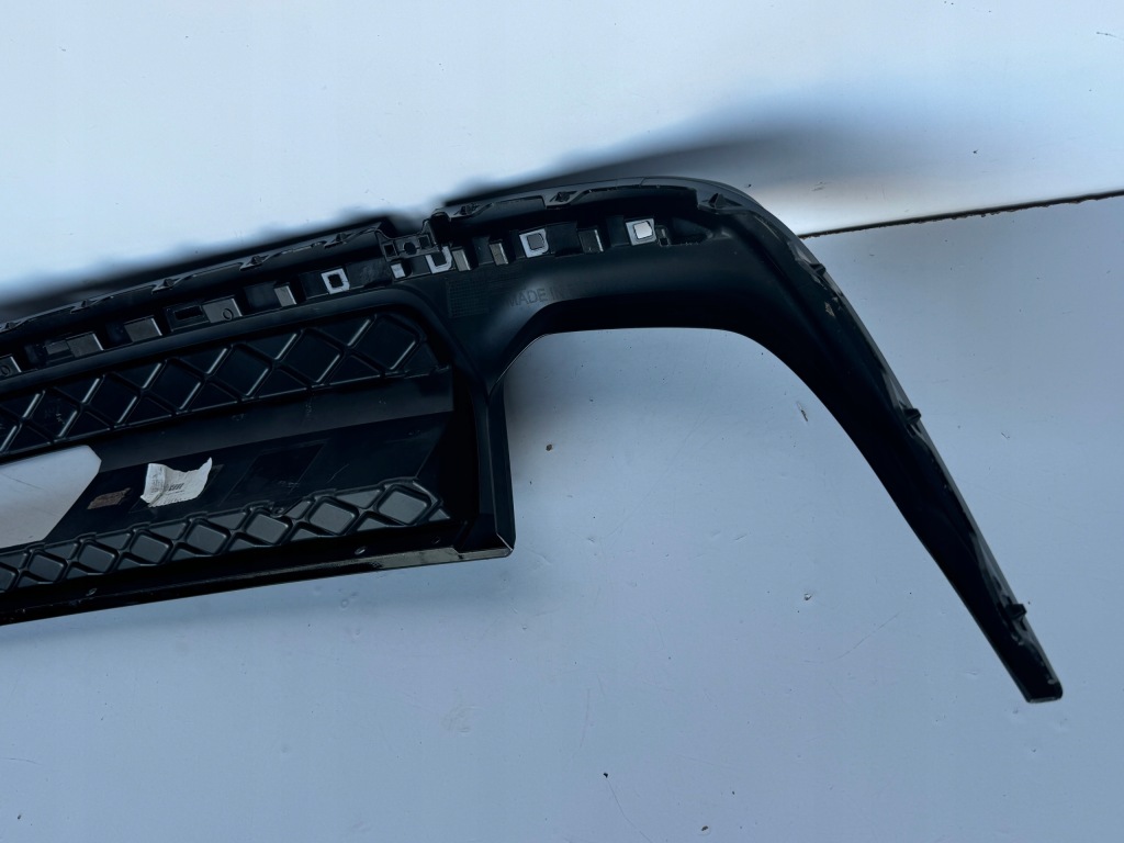 Бампер задній задній дифузор накладка vw touareg 760 r-line рестайлінг  760807568n Недорого