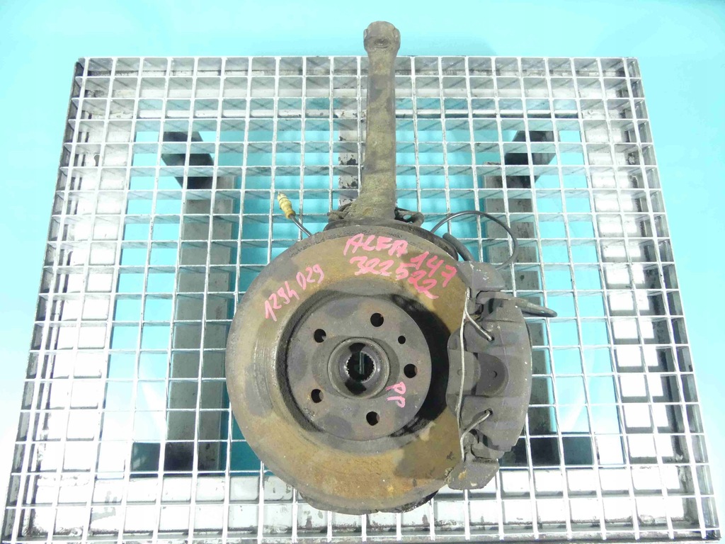 фото №1, Поворотний кулак права ступиця перед 1.6 16v alfa romeo 147