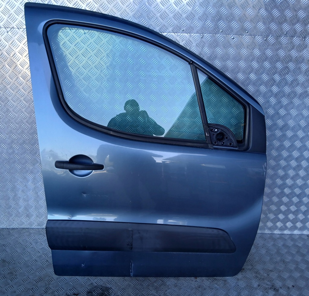 фото №1, Citroen berlingo ii iii partner дверь передние правое правый перед ezwd 10r