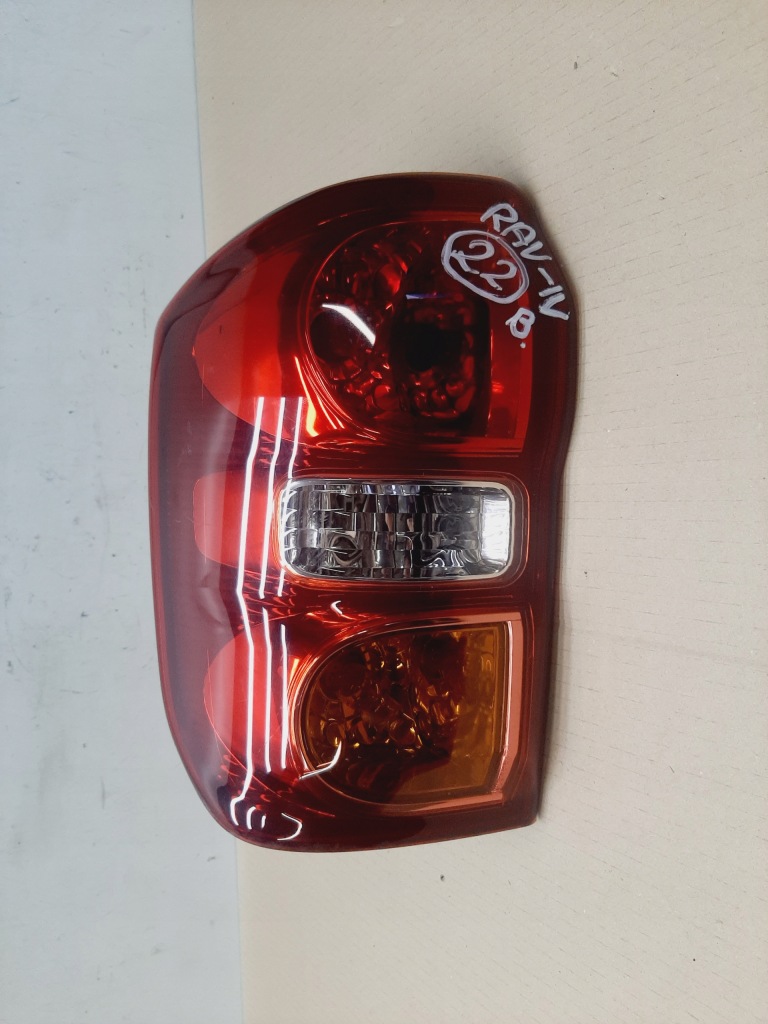 фото №1, Лампа крыла задняя toyota rav4 rav-4 ii 2003-2005 5 дверь левая