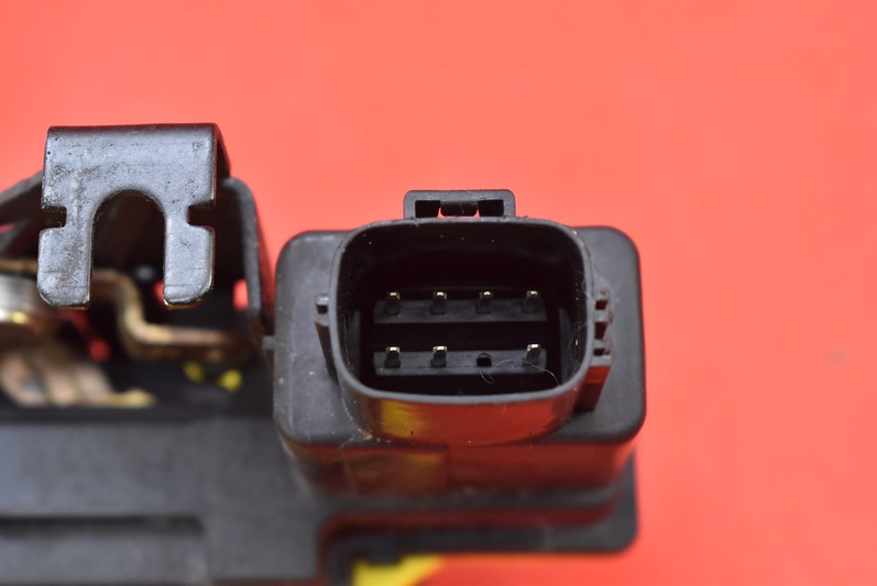 фото №7, Замок двері правий задня задній 8650555 volvo xc90 1 i 02-06